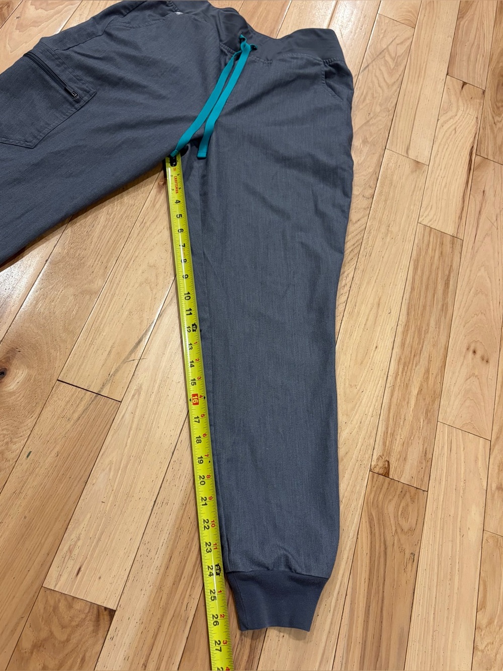Figs Zamora High Rise Grey Jogger Scrubs Pants - Women’s Size Medium - Picture 5 of 8